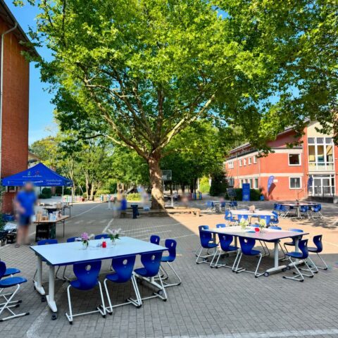 Förderverein der Grundschule Oldenstadt bei den Vorbereitungen zur Einschulung 2026 auf dem Schulhof
